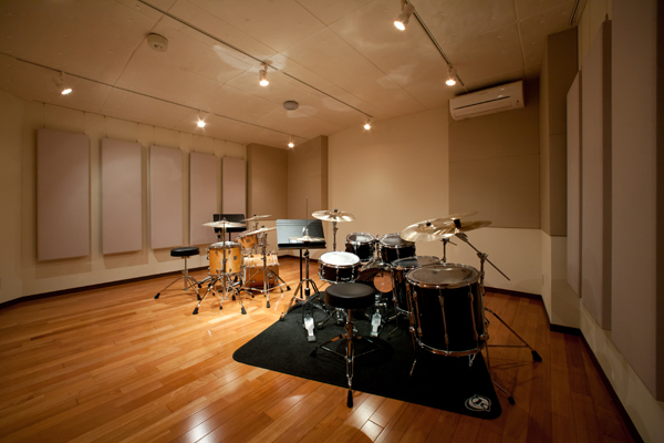 ドラム練習室 国立音楽大学