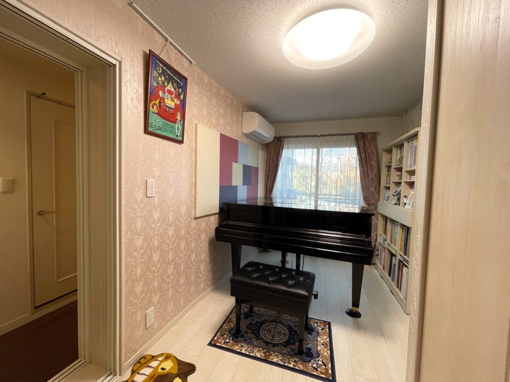 夢に描いてきたピアノ室の完成。快適な空間に大満足！