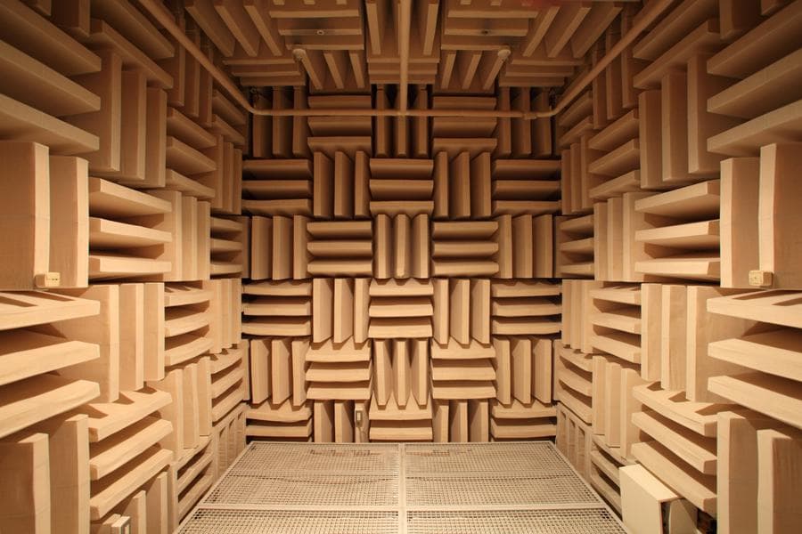 世界で一番静かな場所～「無響室」ってどんなところ？ | 防音室・防音工事は環境スペースにお任せ｜サウンドゾーン