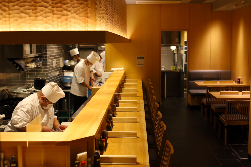 以前の内装を踏襲し、お客様、スタッフが喜ぶ設計に