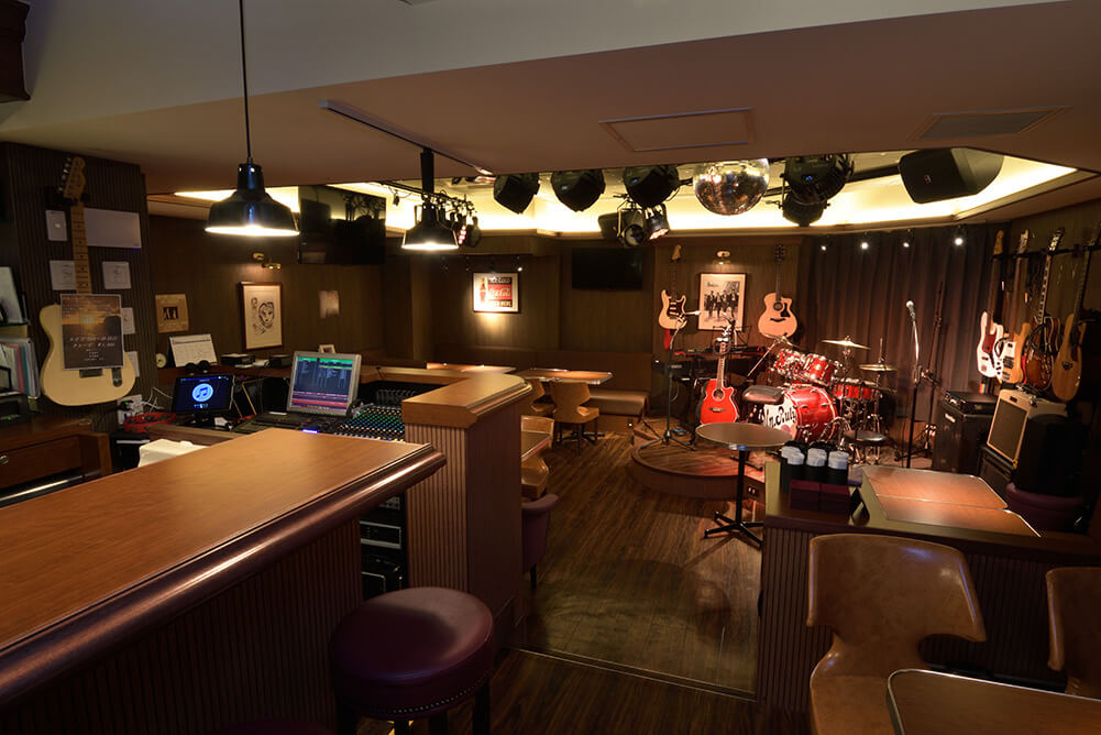 ミュージックバー・  アン・ルーリー様